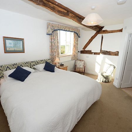 Hampton House Farm B&B Malpas  外观 照片